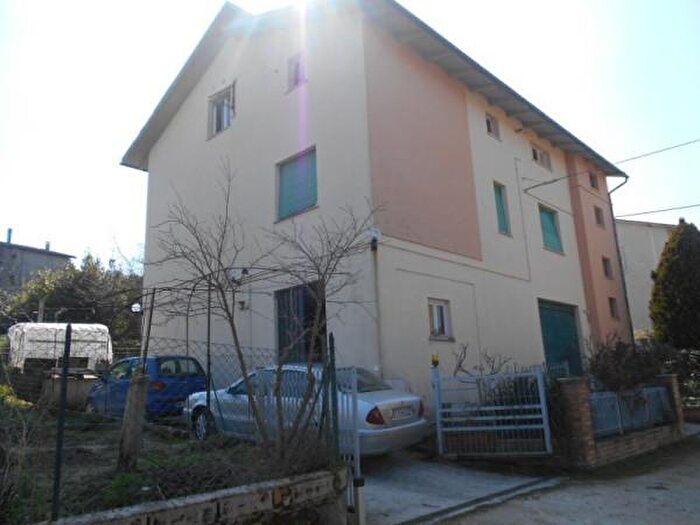 Casa con 6 locali in vendita in Garibaldi, Cupramontana