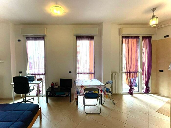 Appartamento monolocale in affitto in Piazza Marco Agrippa, Abbiategrasso Chiesa Rossa, Milano