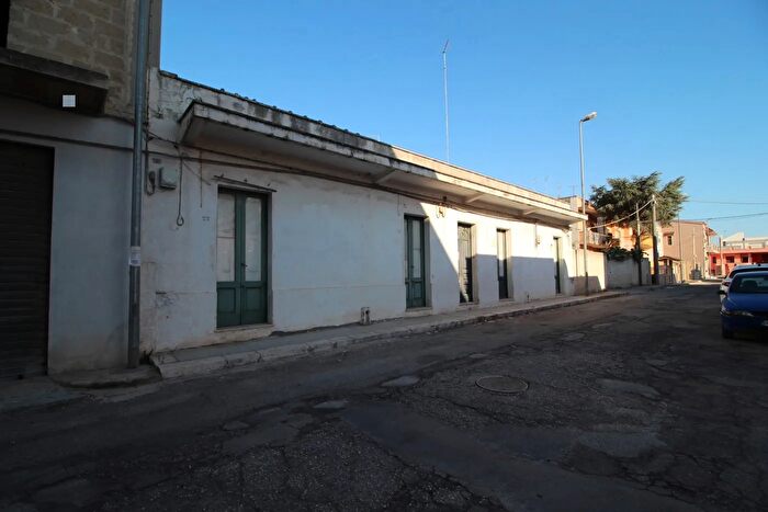 Appartamento con 12 locali in vendita in Via Santo Moro, Manduria