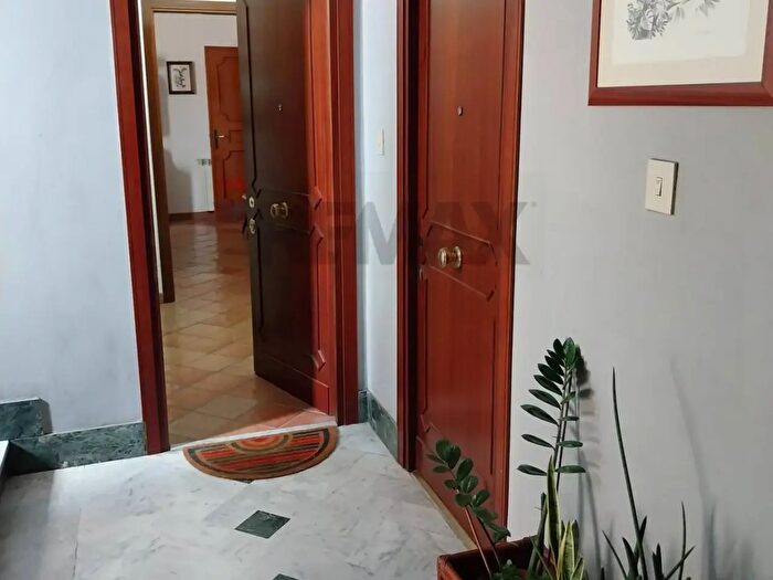Appartamento con 9 locali in vendita in Viale delle Magnolie, Palermo