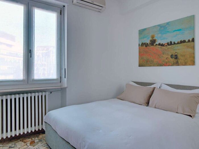 Appartamento bilocale in affitto in Via Pola, Isola, Milano