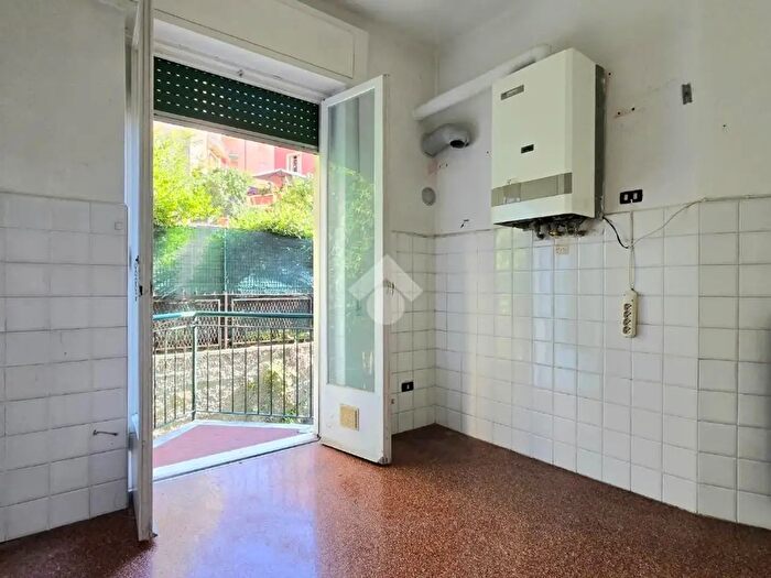 Appartamento quadrilocale in vendita in Via Amerigo Vespucci, Genova