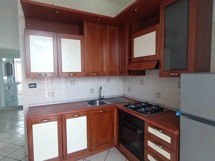 Appartamento trilocale in affitto in Via San Martino, Acireale
