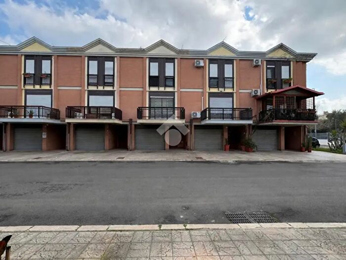 Casa con 5 locali in vendita in Via Attilio Benvenuto, Foggia