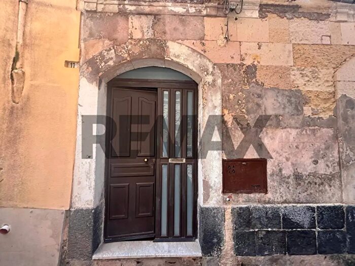 Casa con 8 locali in vendita in Via Claudio Maria Arezzo, Siracusa
