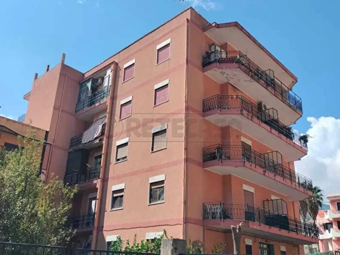 Appartamento quadrilocale in vendita in Via Comunale Bordonaro, Messina