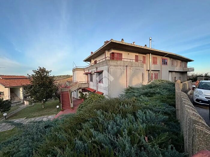 Appartamento quadrilocale in vendita in Via Giuseppe De Vincenzi, Notaresco