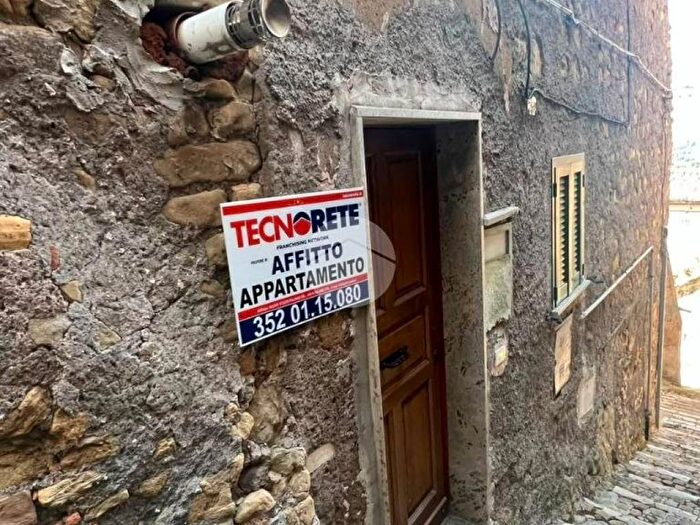 Appartamento trilocale in affitto in Vicolo pelagatti, Centro, Paliano