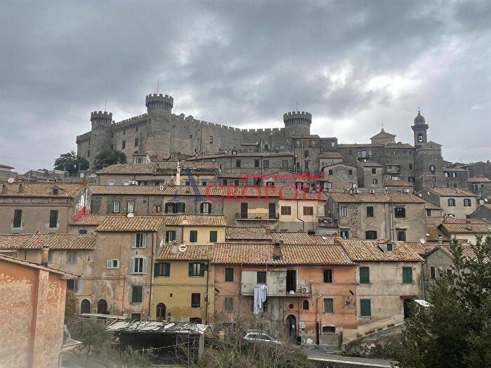 Appartamento trilocale in affitto in Via Francesco Silla, Centro, Bracciano