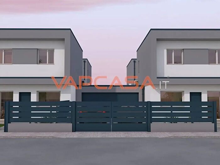 Casa quadrilocale in vendita in Via Marconi, Cortenuova