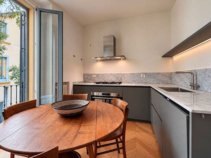 Appartamento quadrilocale in affitto in Via Lecco, Porta Venezia, Milano