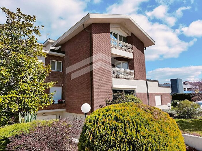 Casa con 8 locali in vendita in Via Vigliardi, Campobasso