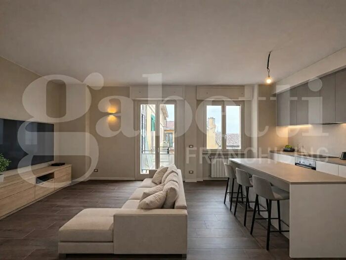 Appartamento trilocale in vendita in Corso Vittorio Emanuele II, Cremona