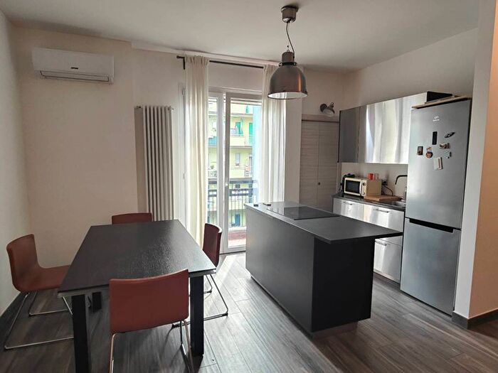 Appartamento bilocale in affitto in Via Fiuggi, Istria, Milano