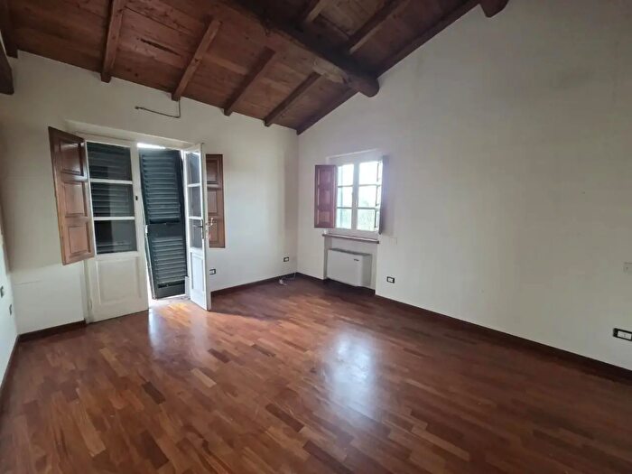Appartamento bilocale in vendita in Pesciatina, Lucca