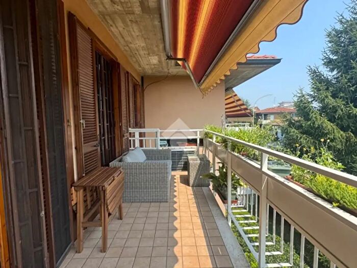 Appartamento trilocale in vendita in Via Libertà, Gessate