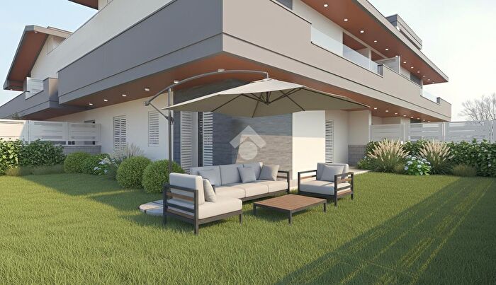 Appartamento trilocale in vendita in Via Venezia, Ciampino