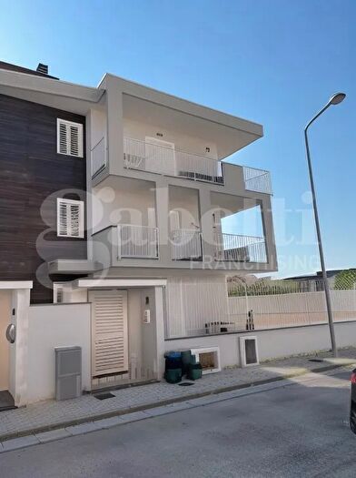 Appartamento trilocale in vendita in Via Rita Levi Montalcini SantArpino Ce, SantArpino