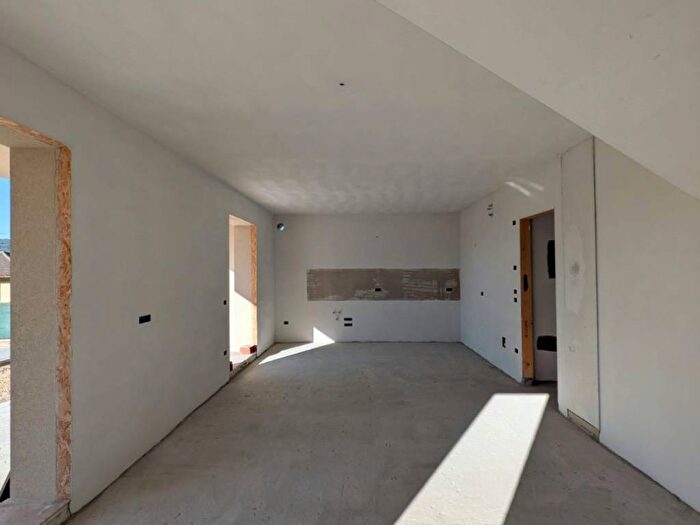 Appartamento quadrilocale in affitto in Via Danesi di Sotto, Montecchia di Crosara