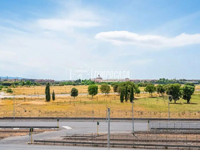 Appartamento trilocale in vendita in Via Tor De' Schiavi, Roma
