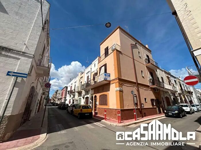 Appartamento quadrilocale in vendita in Mola Di Bari