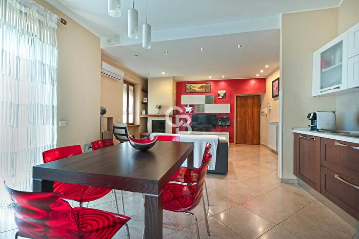 Appartamento trilocale in vendita in Via Vallerano, Carbognano