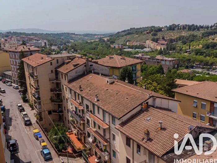 Appartamento con 5 locali in vendita in Via Dalmazio Birago, Perugia