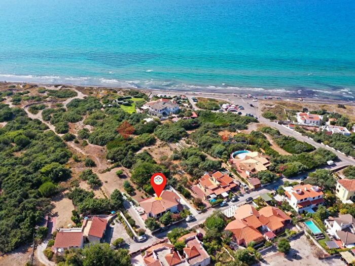 Casa con 12 locali in vendita in Località Eden Beach Snc, Sorso