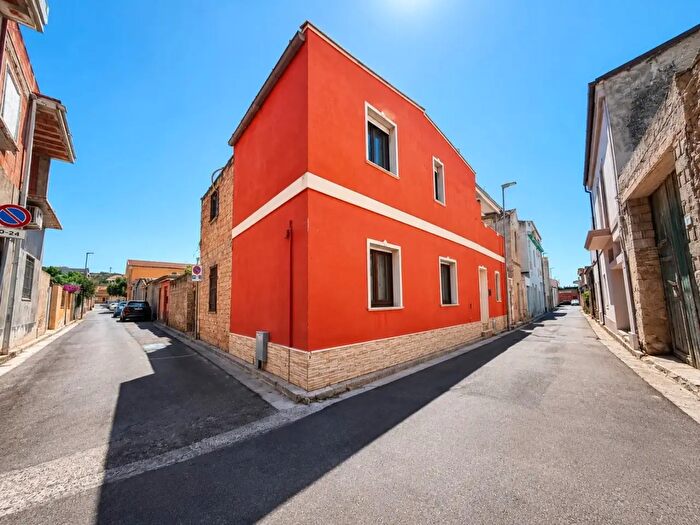 Casa trilocale in vendita in Via San Giovanni Snc, Maracalagonis