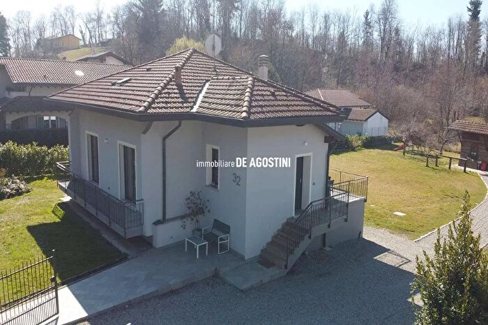 Casa con 5 locali in vendita in Via Stefano Niccolini Oleggio Castello Novara, Oleggio Castello