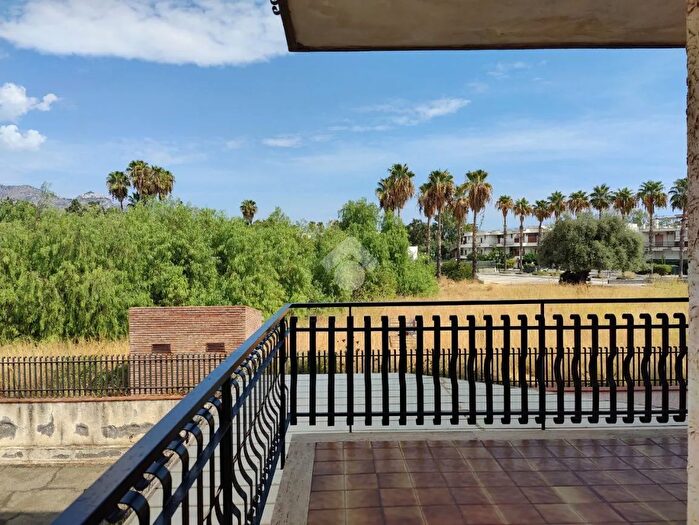 Appartamento trilocale in vendita in Viale Jannuzzo, Giardini Naxos