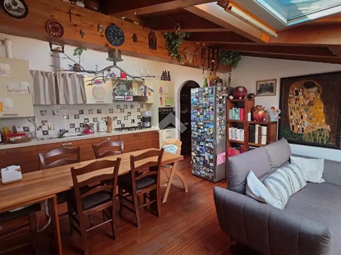 Appartamento trilocale in vendita in Località Turchetti, Valeggio Sul Mincio