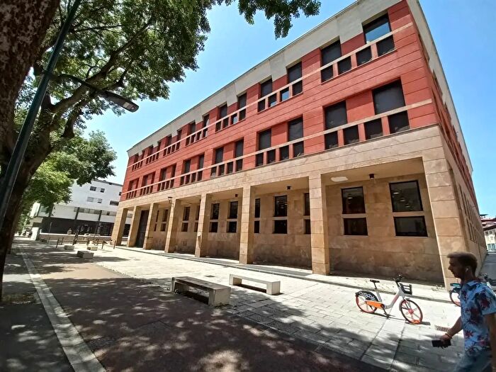 Appartamento trilocale in affitto in Viale Guidoni, Firenze