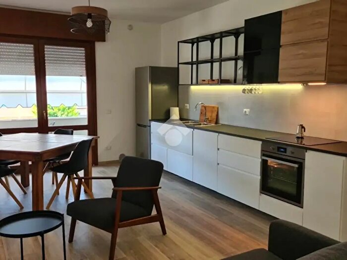 Appartamento trilocale in affitto in Via Monteortone, Abano Terme