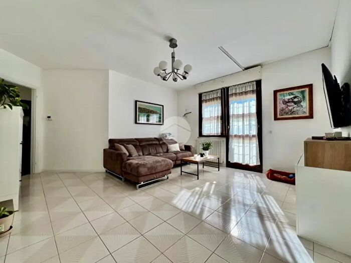 Appartamento con 5 locali in vendita in Via La Marmora, Saonara