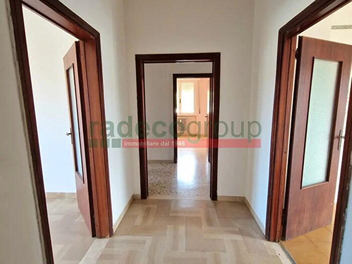 Appartamento con 5 locali in vendita in Via Angiolo Tommasi, Livorno