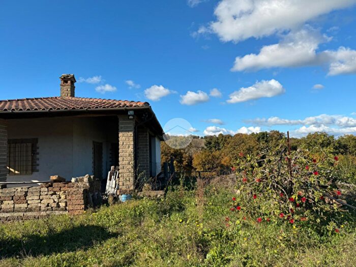 Casa quadrilocale in vendita in Via Marcello Paris, Monterosi