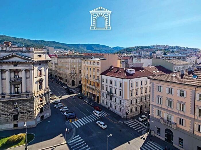 Appartamento trilocale in affitto in Foro Ulpiano, Borgo Teresiano, Trieste