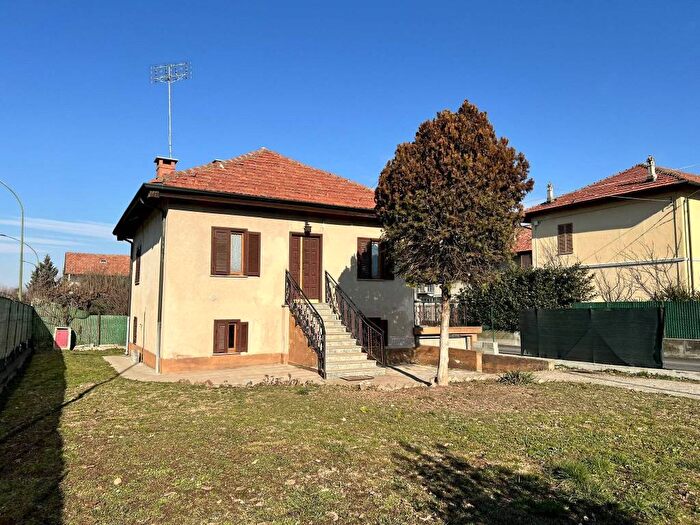 Casa trilocale in affitto in Via Antica Torino, Centro, Saluzzo