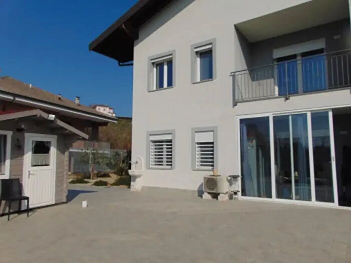 Appartamento trilocale in vendita in Corso Acqui, Nizza Monferrato