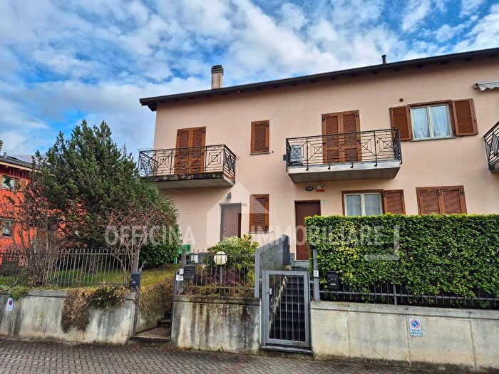 Casa quadrilocale in vendita in Via Provinciale, Talamona