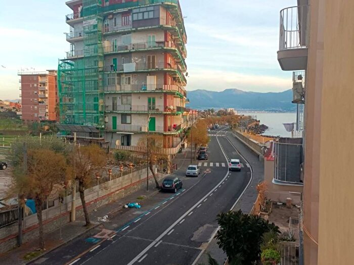 Appartamento monolocale in affitto in Via Litoranea, Torre del Greco