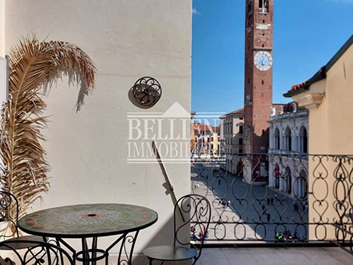 Appartamento bilocale in affitto in Contrà Santa Barbara, Centro Storico, Vicenza