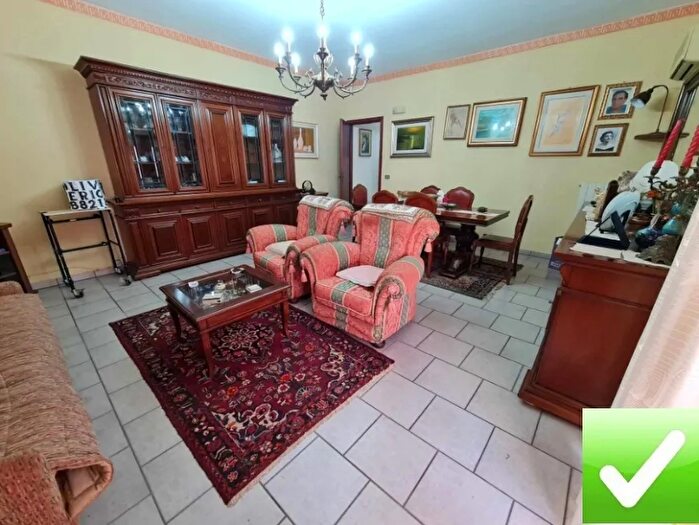 Appartamento con 5 locali in vendita in Villa San Giovanni