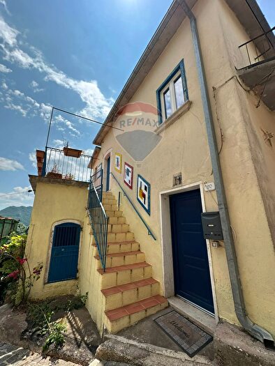 Casa con 5 locali in vendita in Via Coste, Cerro Al Volturno