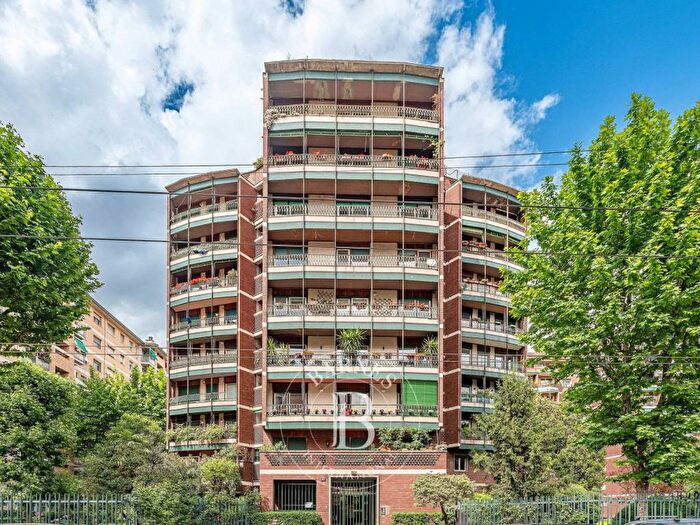 Appartamento trilocale in affitto in Via Giancarlo Sismondi, Plebisciti Susa, Milano