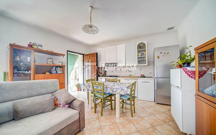 Appartamento trilocale in vendita in Via San Bartolomeo, Carnago