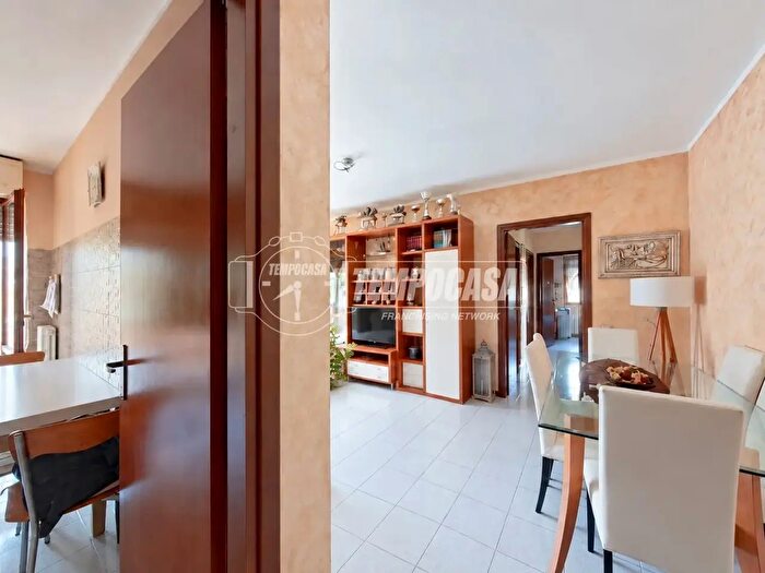 Appartamento trilocale in vendita in Via Vittorio Gasparini, Bergamo