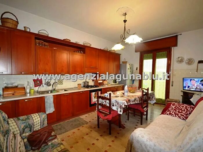 Appartamento con 5 locali in vendita in Via Santa Maria di Gesù, Mazara Del Vallo