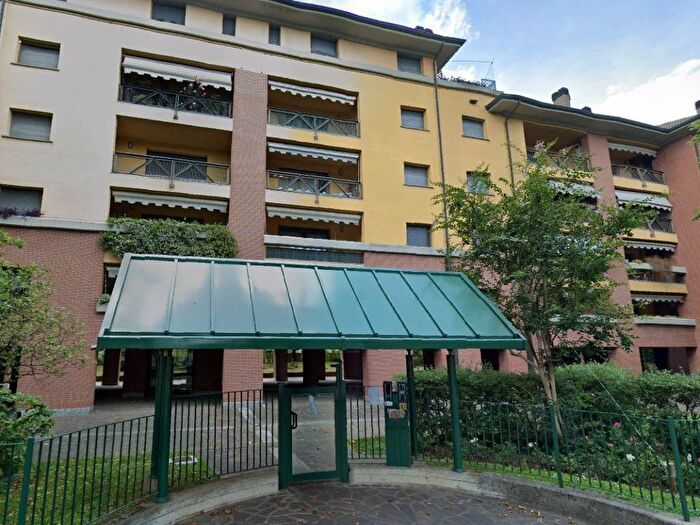 Appartamento trilocale in vendita in Via Ticino, Taccona, Monza